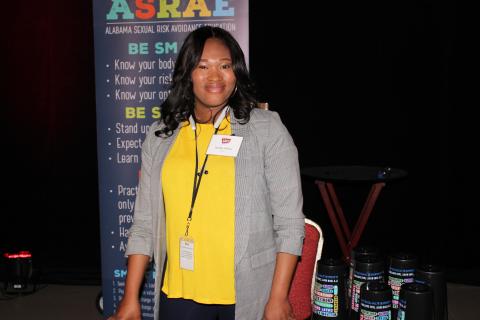 009 Tiedre Owens Exhibitor.jpg 009 Tiedre Owens Exhibitor.jpg